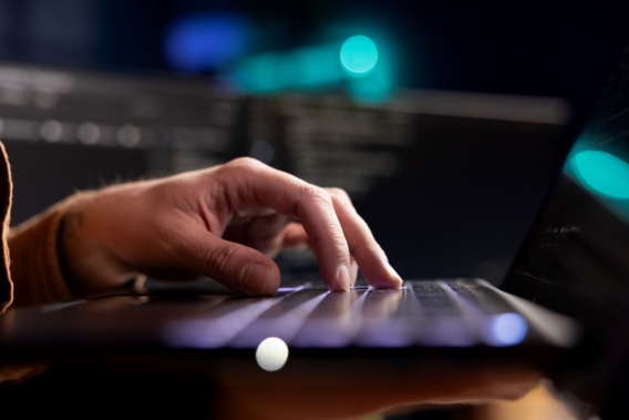 Abovomaxlead - klein